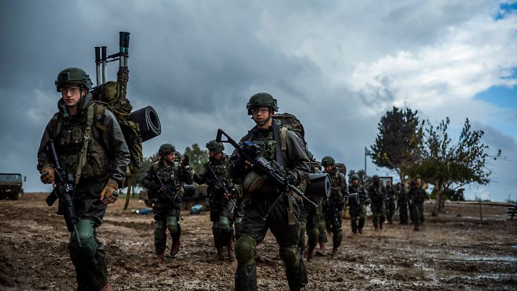 Auch angesichts des internationalen Drucks will Israel bis zur Zerstörung der Hamas kämpfen.