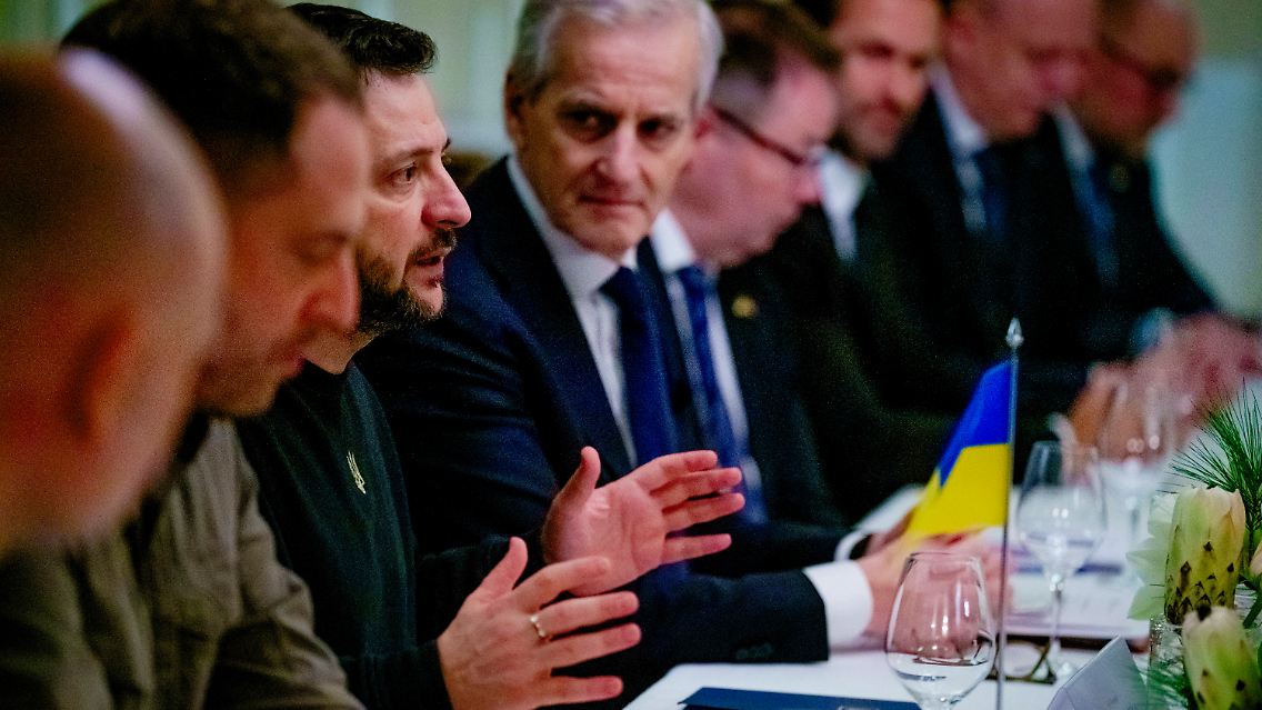 Nach dem Besuch in Washington ersuchte Präsident Selenskyj gestern die nordischen Staaten nachdrücklich um weitere militärische Hilfe.