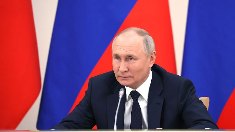Gibt sich gerne als Problemlöser und Kümmerer: Wladimir Putin.