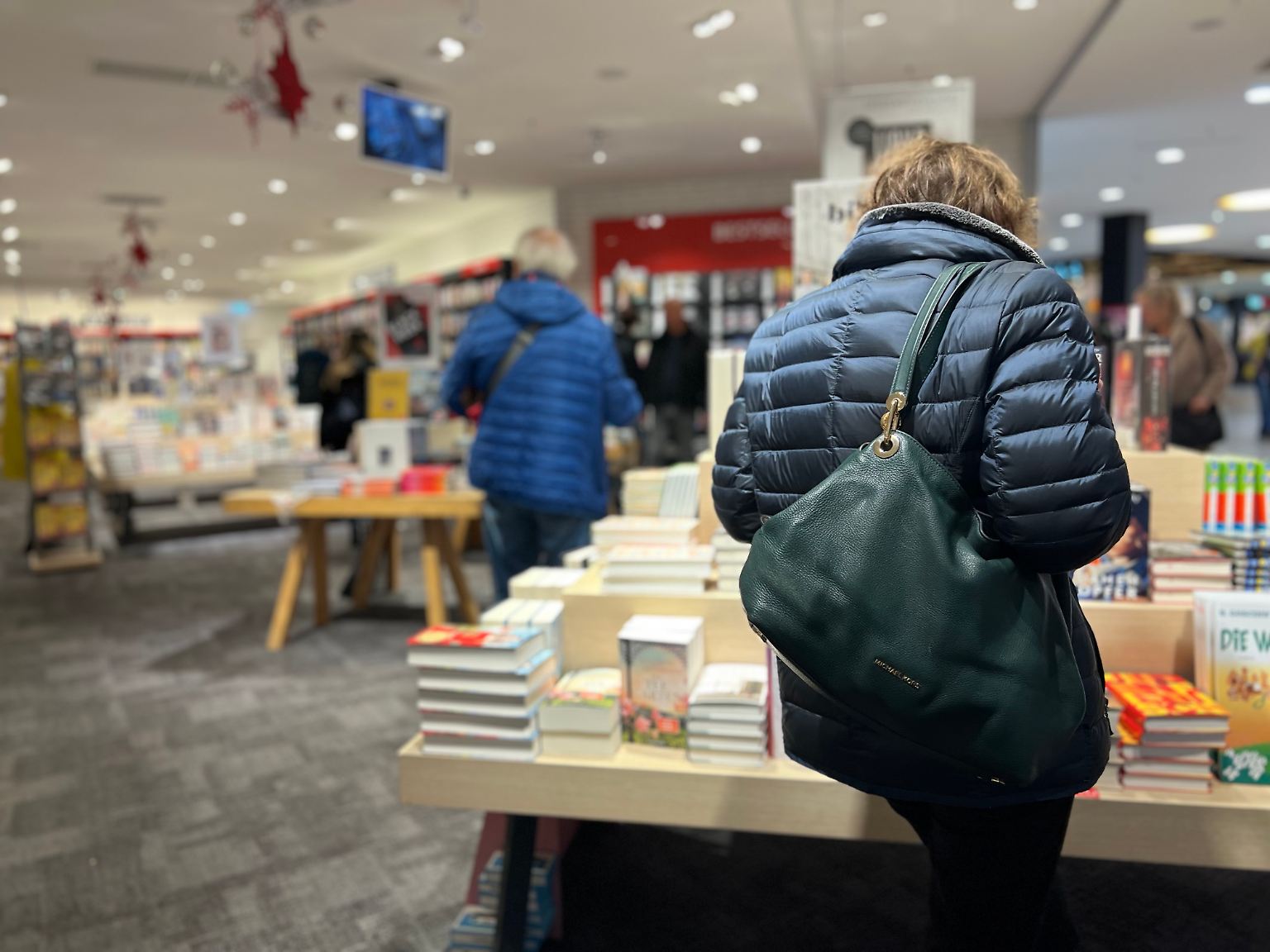 In diesem Jahr fallen bei vielen die Weihnachtsgeschenke vielleicht etwas kleiner aus.