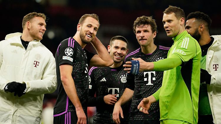 Münchens Spieler freuen sich auf das Achtelfinale der Champions League.