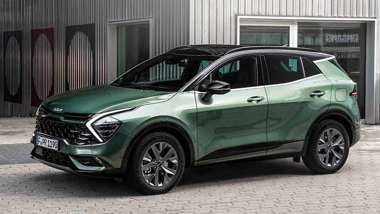 Mit seiner rund viereinhalb Meter langen Karosserie bietet der Kia Sportage ein typisches Kompakt-SUV-Format.