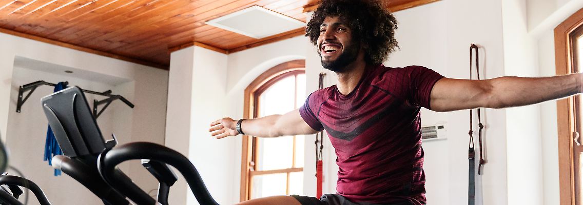 Die richtigen Heimtrainer lassen auch zu Hause die Pfunde purzeln.