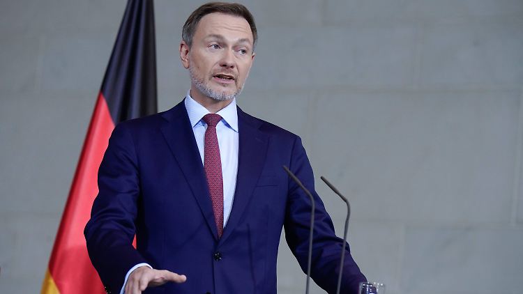 Der Rahmen der möglichen Verschuldung werde über die Jahre nicht geändert, sagt Lindner. 