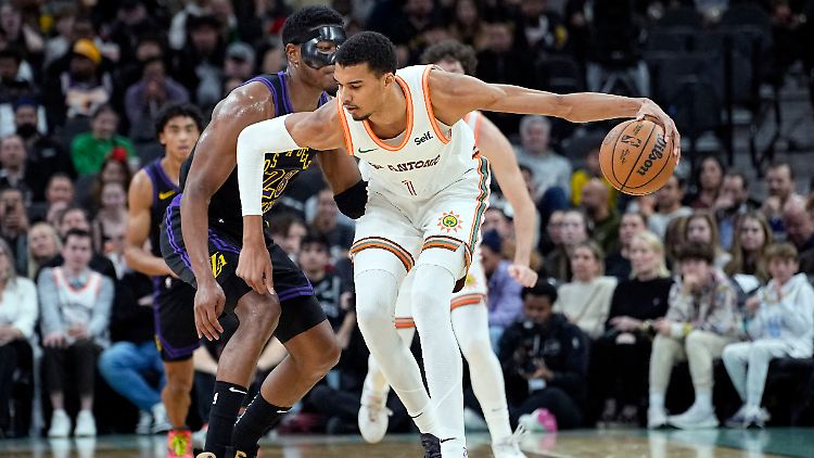 Victor Wembanyama kam auf 13 Punkte und 15 Rebounds gegen die Lakers.