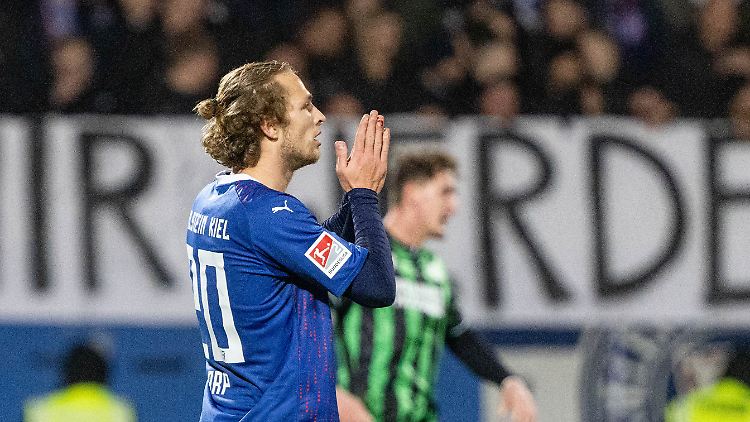 Fiete Arp traf doppelt und musste zur Halbzeit verletzt raus.