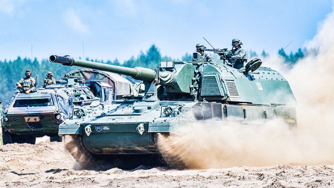Im Juni trainierten das deutsche und das litauische Militär zusammen in der Übung "Griffin Storm". Im Bild eine Panzerhaubitze 2000.
