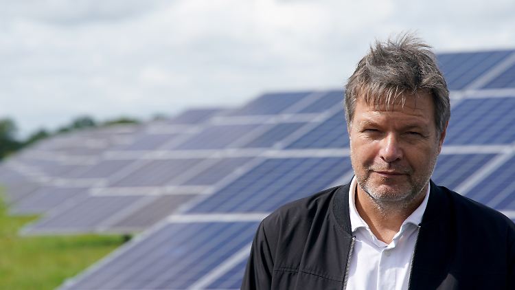 Habeck räumt ein: Die finanziellen Möglichkeiten des Bundes sind durch das Haushaltschaos eingeschränkt.