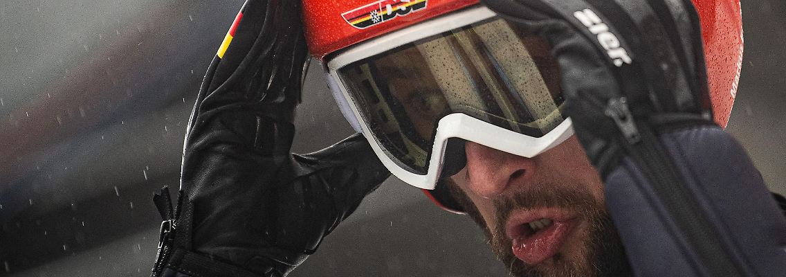 Markus Eisenbichler bereitet sich auf seinen Trainingssprung vor.