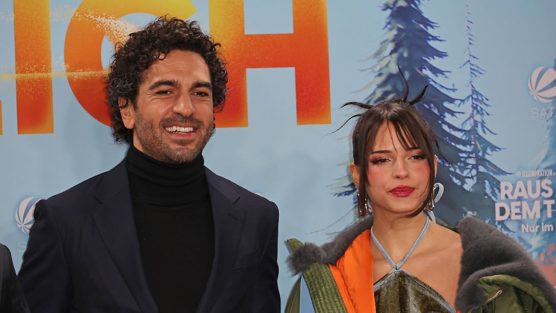 Elyas M'Barek mit Nina Chuba.