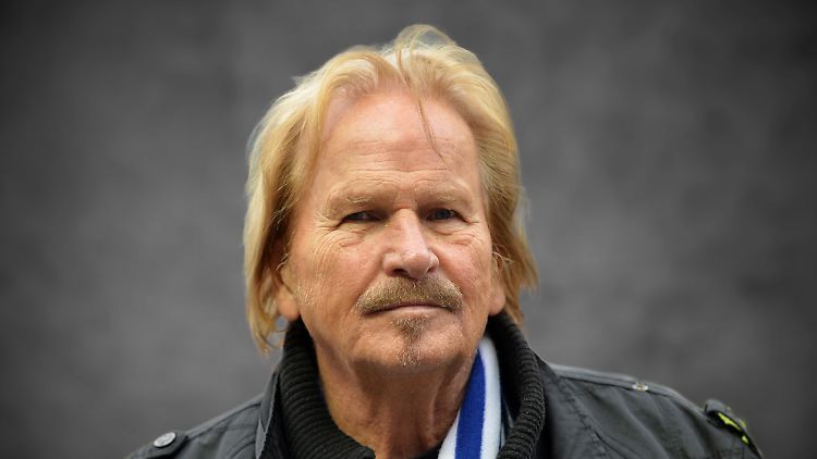 Nach einer Corona-Infektion leidet Frank Zander an Schwäche und muss zeitweise ins Krankenhaus. (Archivbild)