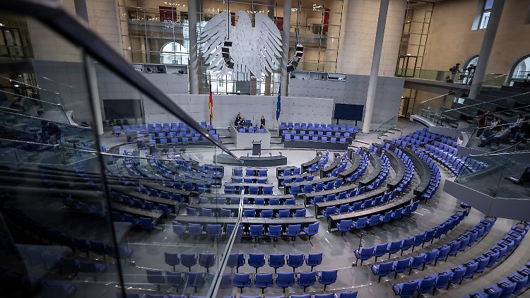 Das reformierte Wahlgesetz würde bei einer Wiederholung nicht angewendet werden, sondern das Wahlrecht, das auch 2021 bei der Bundestagswahl galt.
