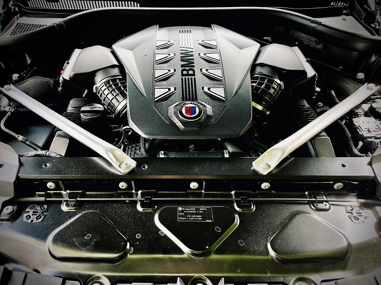 Bei der Verpackung des Sahnemotors hätte sich Alpina ein bisschen mehr Mühe geben können.