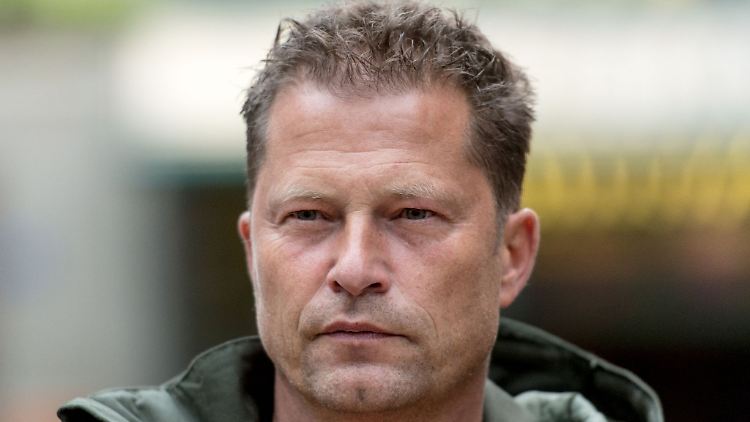 Schauspieler Til Schweiger muss sich nun erst mal schonen und weitere Untersuchungen über sich ergehen lassen.