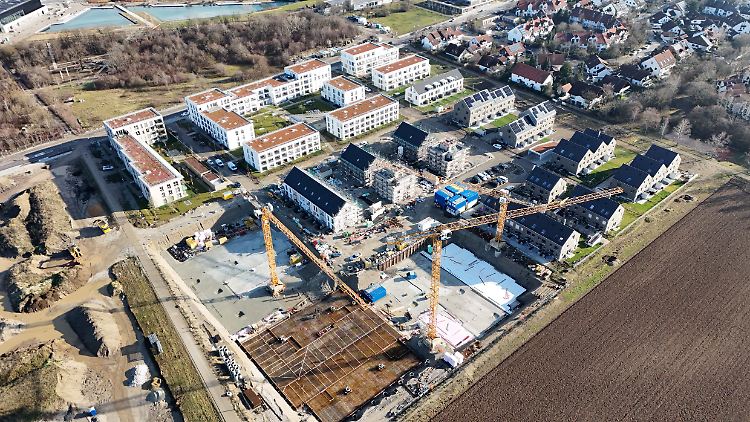 Trotz der jüngsten Korrekturen liegen die Immobilienpreise deutlich über denen zu Beginn des Booms 2010.