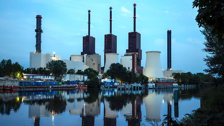 Vattenfalls Heizkraftwerk Lichterfelde ist maßgeblich für die Versorgung des Berliner Südens mit Strom und Fernwärme verantwortlich.