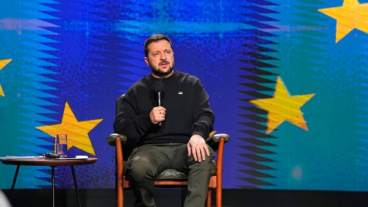 "Persönliche Beziehungen habe ich nur mit meiner Frau", sagte Selenskyj zum Thema Saluschnyj.
