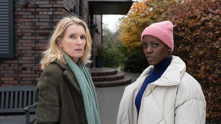 Charlotte Lindholm (Maria Furtwängler) und Anaïs Schmitz (Florence Kasumba) müssen sich voneinander verabschieden.