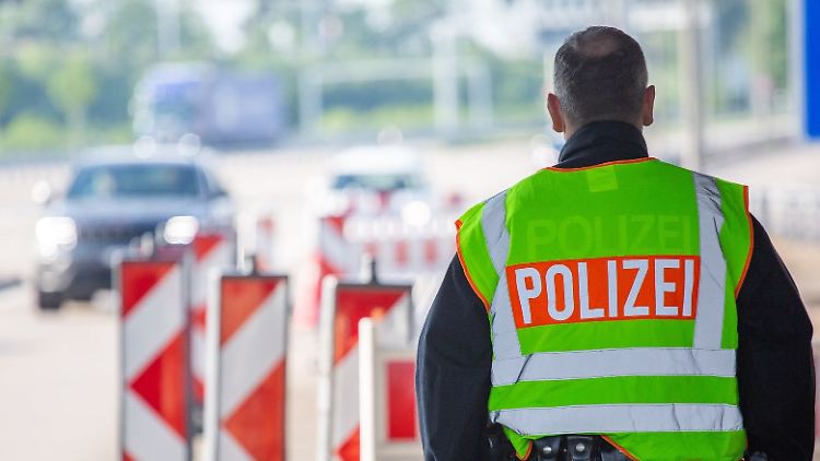 Die Bundespolizei ist unter anderem für den Grenzschutz, den Bahnverkehr und die Luftsicherheit zuständig.