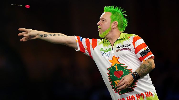 Wie immer bunt, dafür aber ungewohnt schlecht unterwegs: Peter Wright scheitert bei der Darts-WM in seinem Auftaktspiel