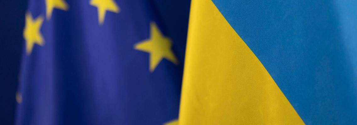 Die EU hat die Auszahlung eines weiteren Hilfskredits für die Ukraine angekündigt.