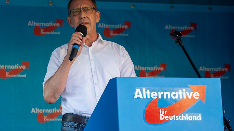 Der Parteichef in Sachsen, Jörg Urban, beuteuert, dass die AfD die freiheitlich-demokratische Grundordnung nicht in Frage stelle.