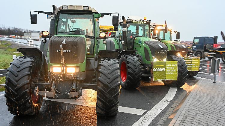 Bereits in den vergangenen Tagen protestierten Bauern, wie hier in Sachsen, gegen die Pläne der Bundesregierung.