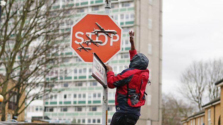Sobald Banksy ein neues Werk veröffentlicht, bemühen sich Menschen, es in ihren Besitz zu bekommen.