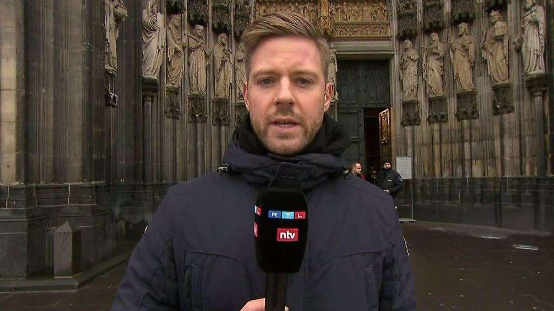 Kölner_Dom_Schalte_Benz.JPG
