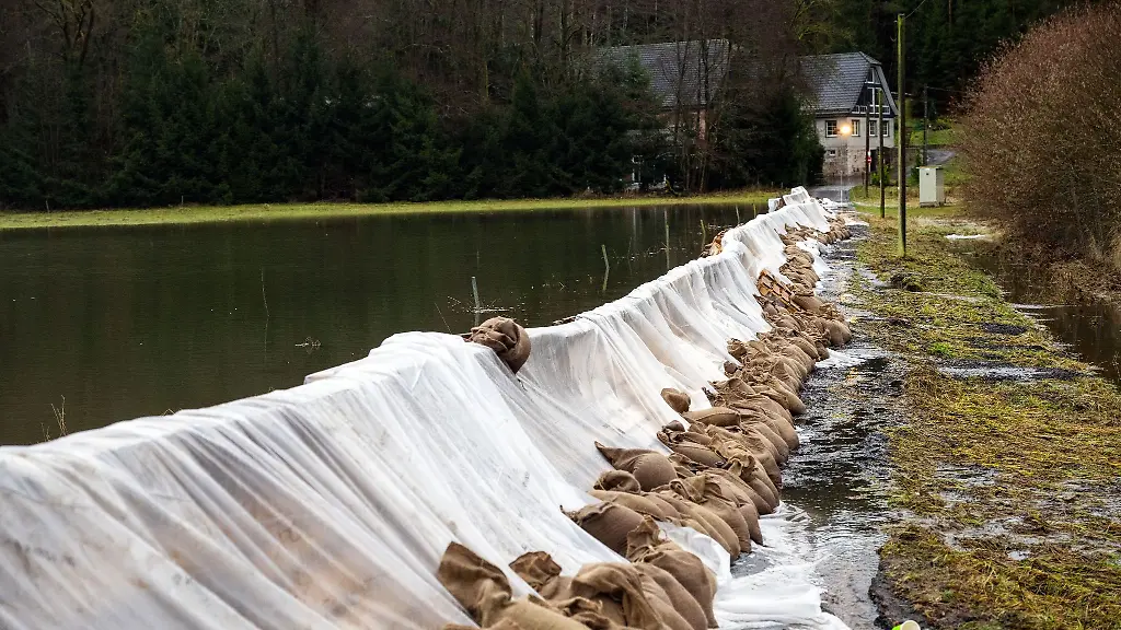 Hochwasser-in-Thueringen