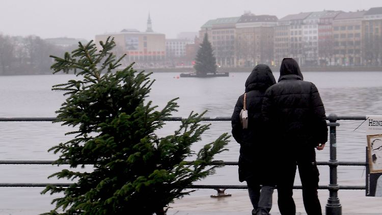 Für viele Menschen fällt Weihnachten ins Wasser - zumindest mit Blick auf das Wetter.