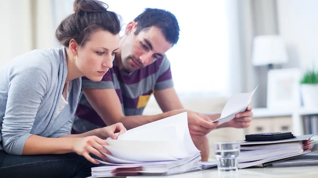 Zum-Ende-des-Jahres-ausmisten-Das-kann-sich-auch-bei-den-Versicherungen-lohnen