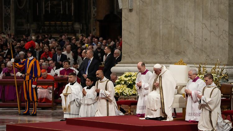 Die Logik des Krieges sei zum Scheitern verurteilt, so der Papst.
