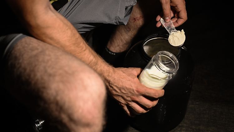 Nur bei Sportlern in Phasen mit besonders intensiven oder neuen Trainingsinhalten ist eine zusätzliche Proteinzufuhr sinnvoll.