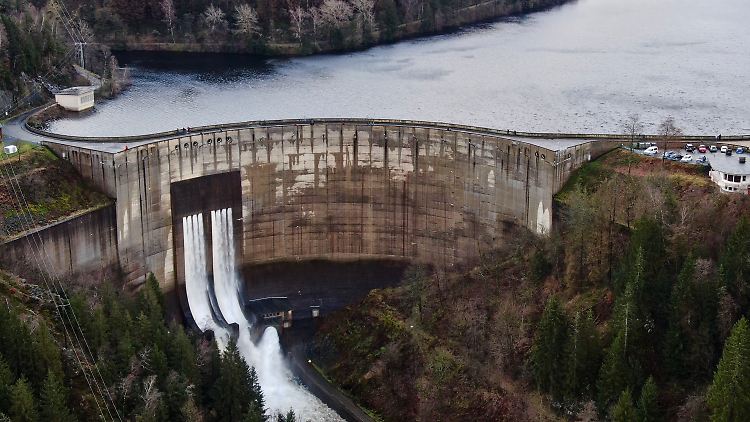 Die Okertalsperre im Harz in Niedersachsen ist voll.
