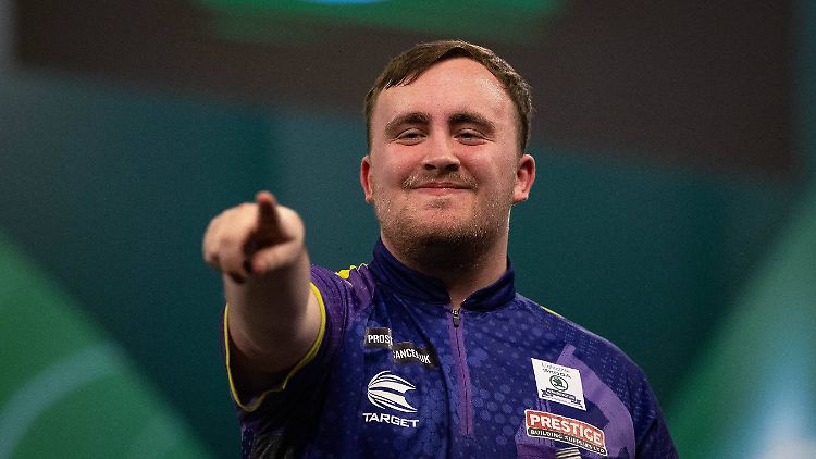 Luke Littler marschiert weiter durch die Darts-WM. Im Achtelfinale könnte es gegen eine Legende gehen.