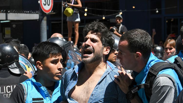 Argentiniens neue Regierung schafft viele Gesetze ab - das Demonstrationsrecht ist aber verschärft worden.  