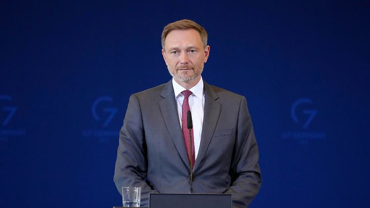 Finanzminister Lindner will die Regelungen für Nebentätigkeiten überprüfen lassen.