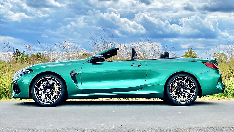 Bei offenem Verdeck kommt die wunderschöne Cabrio-Linie des Müncheners zum Vorschein.