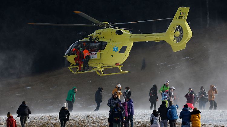 Marco Schwarz musste mit dem Hubschrauber abtransportiert werden.