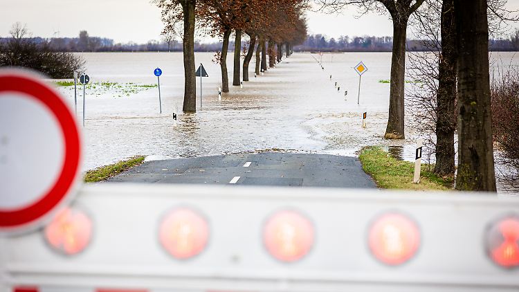 Wann diese Straße im Landkreis Nienburg/Weser wieder befahrbar sein wird, ist offen.