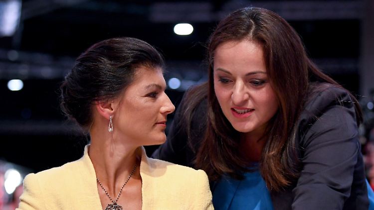 Sevim Dagdelen ist eine enge Vertraute von Sahra Wagenknecht (v.r.).