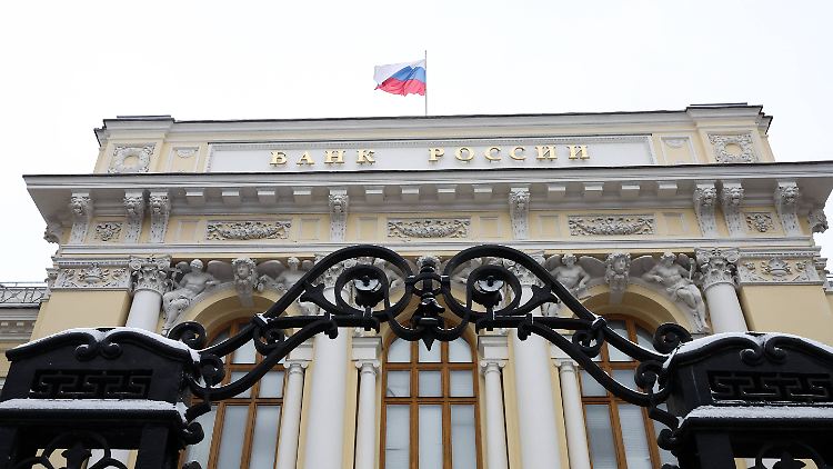 Die Zentralbank in Moskau gibt keine Auskunft, welche Vermögenswerte wegen des Ukraine-Krieges eingefroren sind.