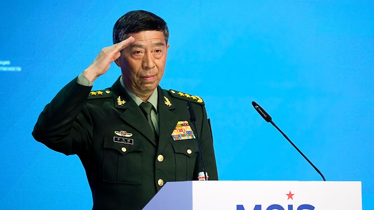 Chinas früherer Verteidigungsminister Li Shangfu ist seit August von der Bildfläche verschwunden.