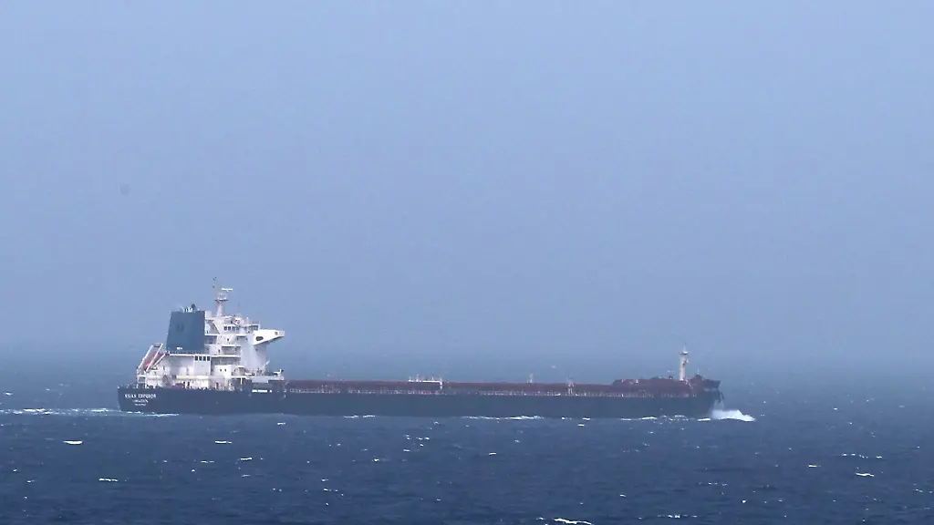 2019-07-18T112402Z-81387560-RC11701A3020-RTRMADP-3-MIDEAST-IRAN-TANKER-USA