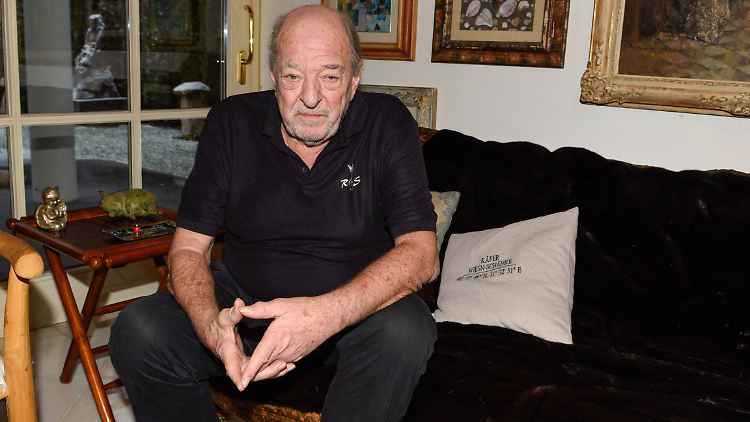 Statt in seinem Zuhause in Grünwald ist er momentan im Krankenhaus: Ralph Siegel.
