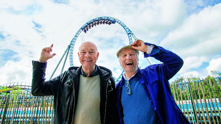 Hans-Albert Stechl (l) und Peter Gaymann laden Sie ein, sich kopfüber ins kulinarische Vergnügen zu stürzen.