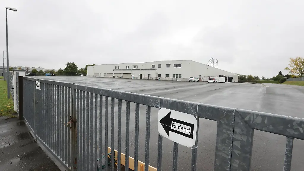 Die-Fluechtlingsunterkunft-in-Hermsdorf-Thueringen-befindet-sich-in-einem-Gewerbegebiet