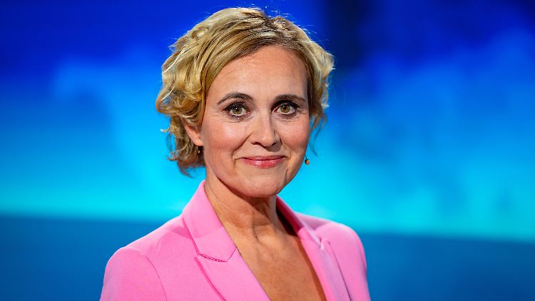 Man komme bei den "Lügengebäuden", die manche AfD-Politiker errichteten, als Moderatorin gar nicht mehr hinterher, meint Caren Miosga.