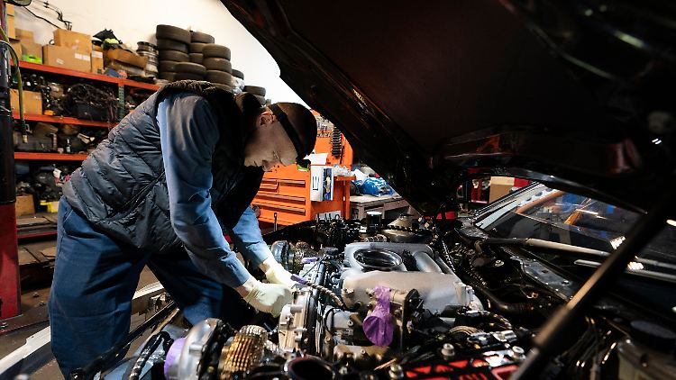 Die US-Wirtschaft boomte 2023 zeitweise. Das Bruttoinlandsprodukt (BIP) stieg von Juli bis September aufs Jahr hochgerechnet um 5,2 Prozent.
